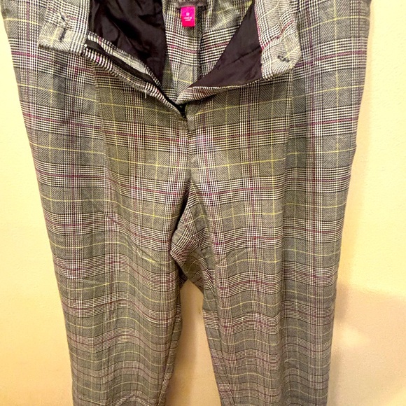 Vince Camuto - Picture 4 of 9